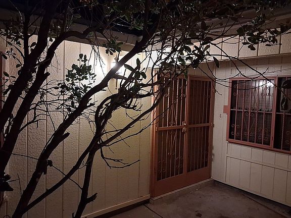 3rd image of 10628 Pleasant Hill Dr