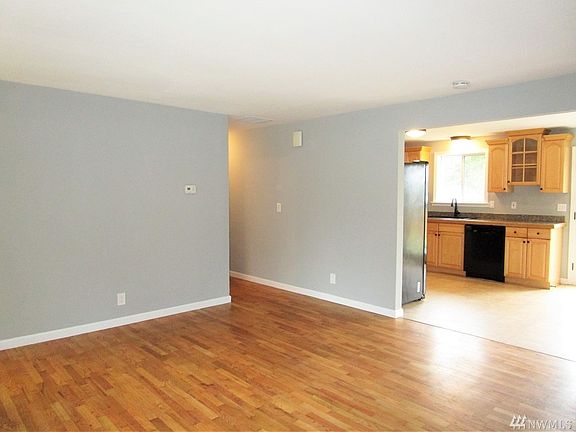 3rd image of 11324 74th Ave E