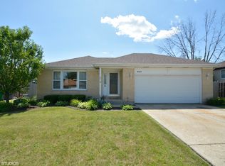 8449 Carriage Ln, Tinley Park, IL 60487