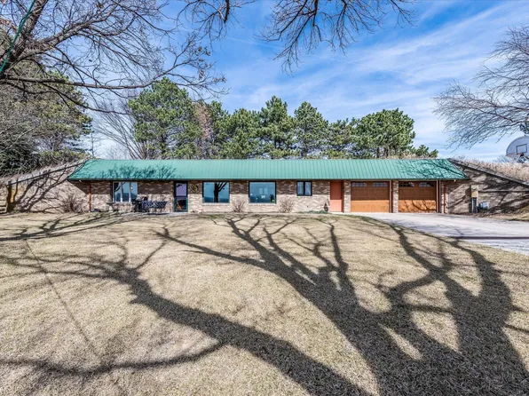 13182 Bluebird Ln, Council Bluffs, IA 51503