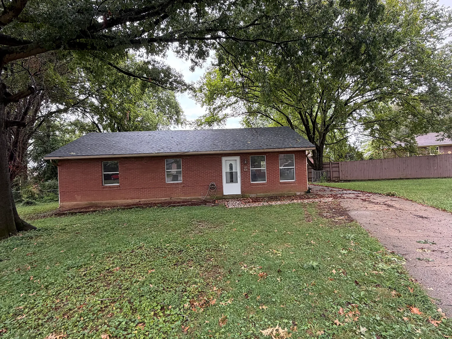 3 bed, 1042 sqft, $1,500 — Photo 2