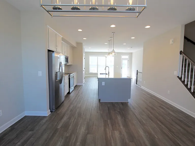 3398 Monterey Dr — Photo 18