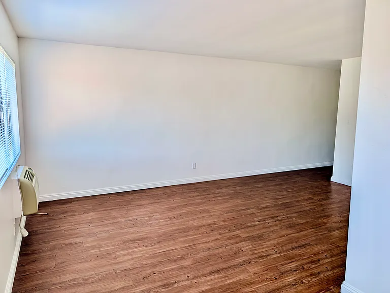 508 N Kenmore Ave #15 — Photo 9