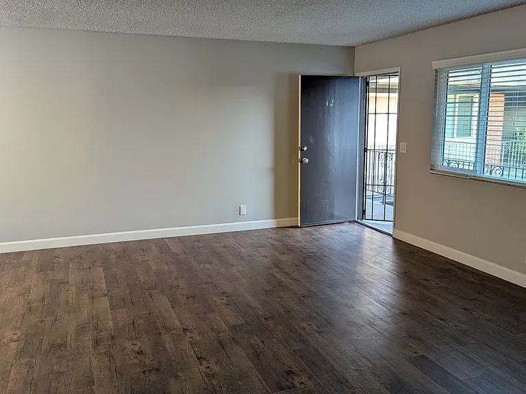 1835 West Ave — Photo 11