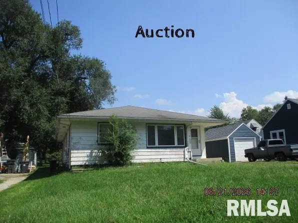 1016 Augusta St, Pekin, IL 61554