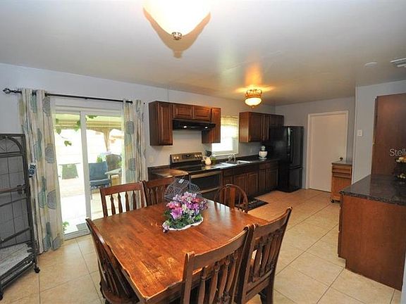 3rd image of 119 Anthony Dr