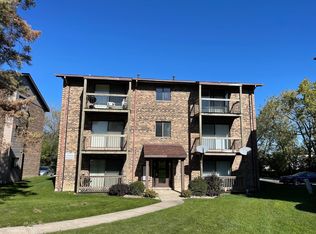 3348 W 184th St #2W, Homewood, IL 60430