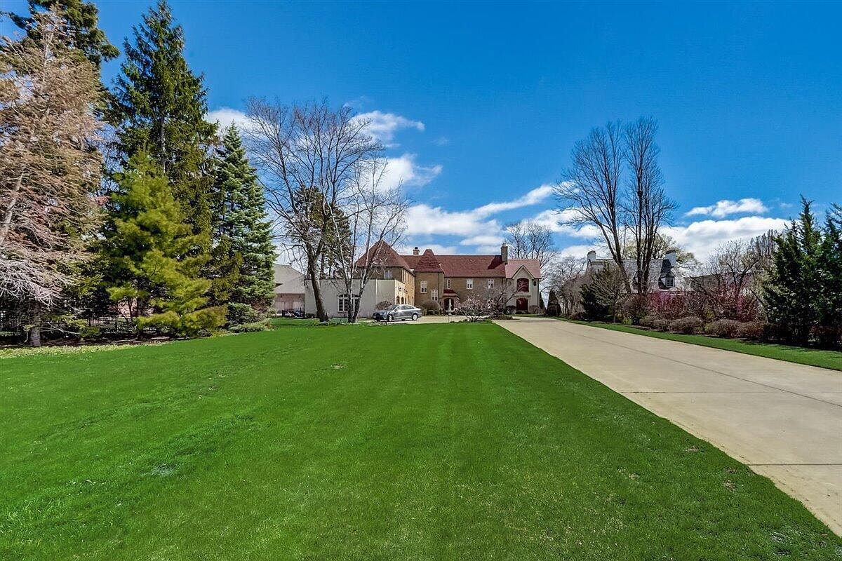 3433 Michigan Blvd, Racine, WI 53402 Zillow