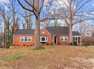 860 W Marion St, Shelby, NC 28150