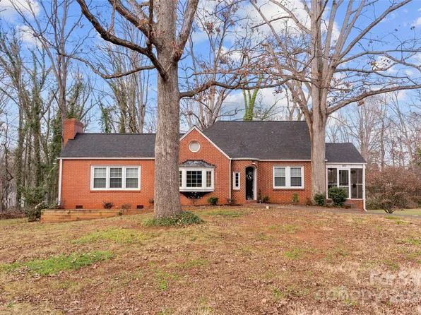 860 W Marion St, Shelby, NC 28150