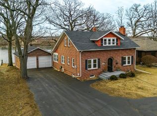 6422 Park Ridge Rd, Loves Park, IL 61111