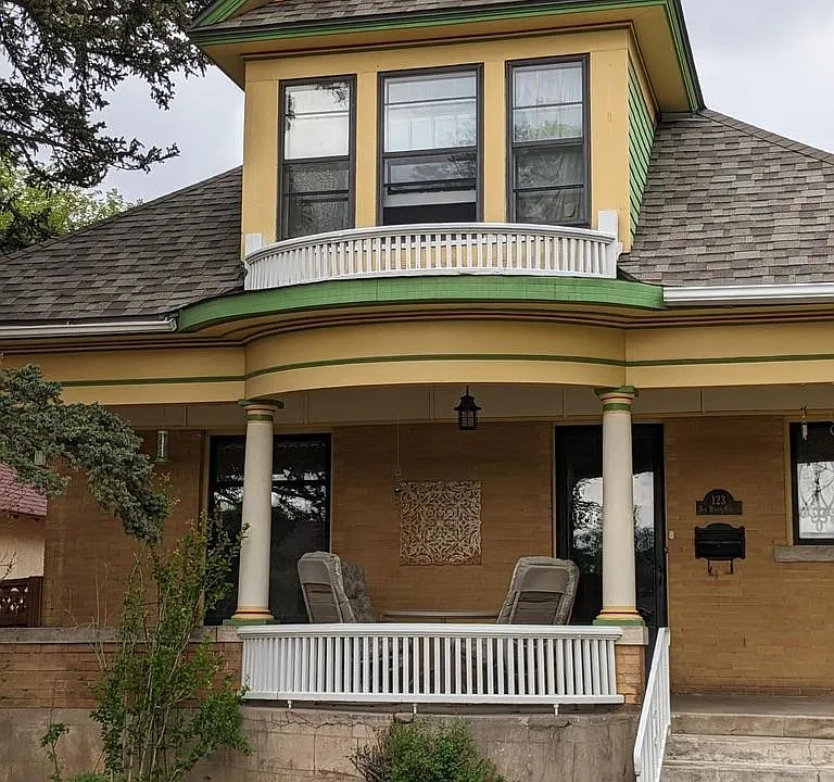 123 Van Buren St