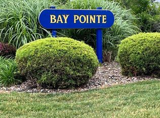 2525 Bay Pointe Dr #64, Saint Joseph, MI