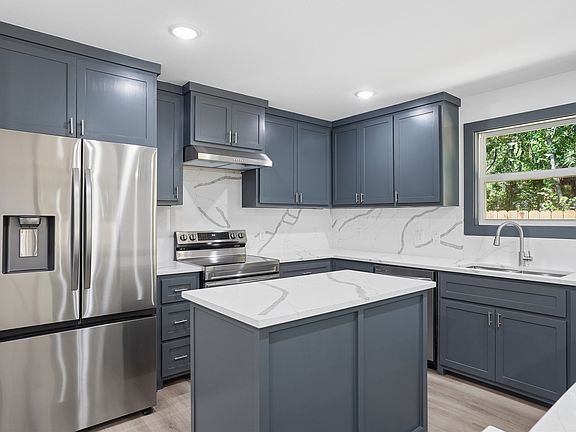 5th image of 117 Maxwell St