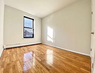 1st image of 3505 Parsons Blvd