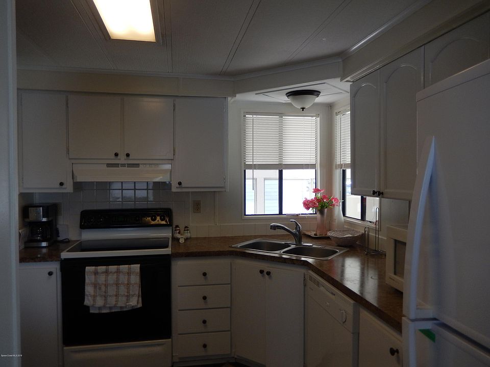 1st image of 412 Loquat Dr