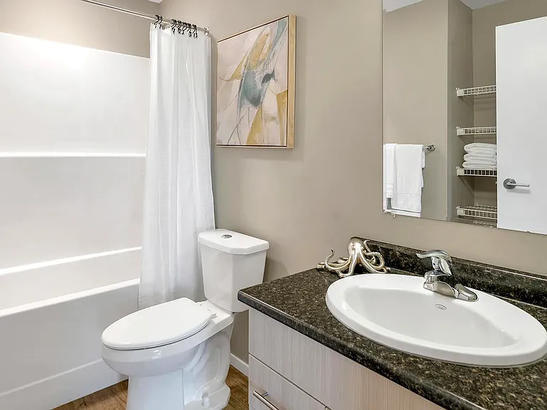 1022 Cedar St — Photo 8
