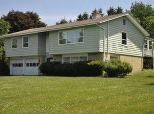 6 Susi Oval, Plattekill, NY 12548