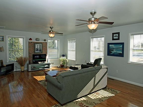 4th image of 23 Comanche Cir