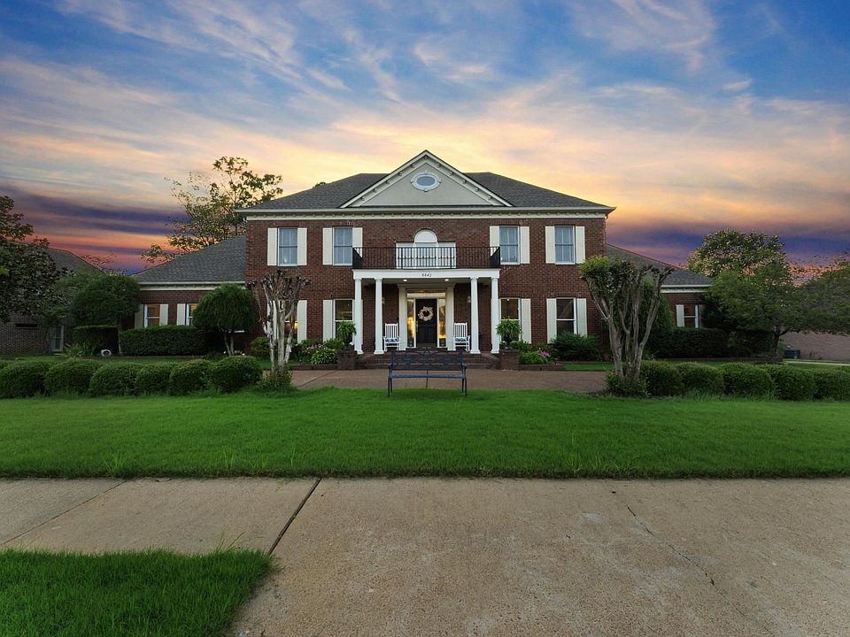 1st image of 8842 River Hollow Dr