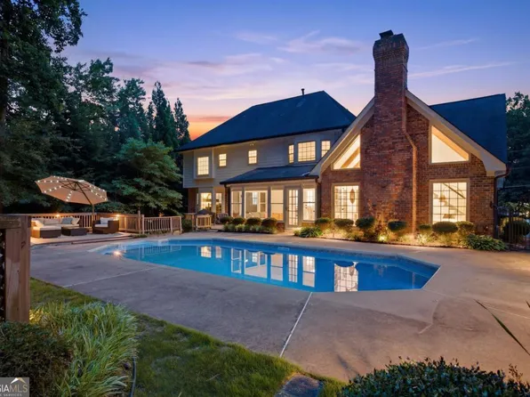 395 Spindle Ct, Sandy Springs, GA 30350