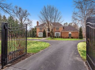 8911 Bradley Blvd, Potomac, MD 20854