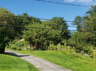 144 Mohawk Dr, Tribes Hill, NY 12177
