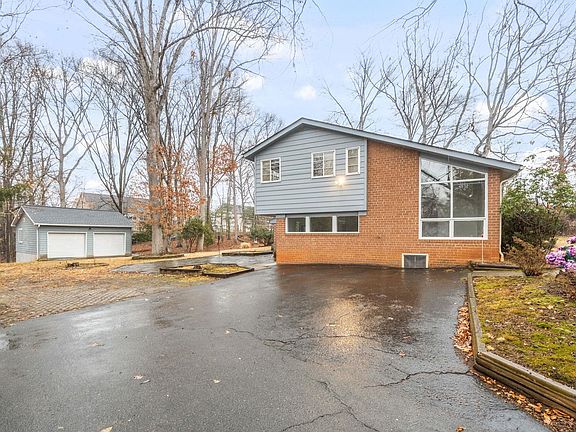 2nd image of 2809 Northfield Rd