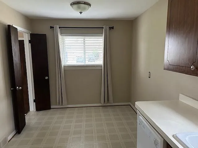 18547 Hillcrest St — Photo 31