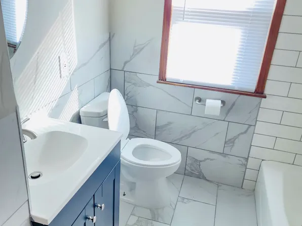 4206 N 52nd St, Omaha, NE 68104