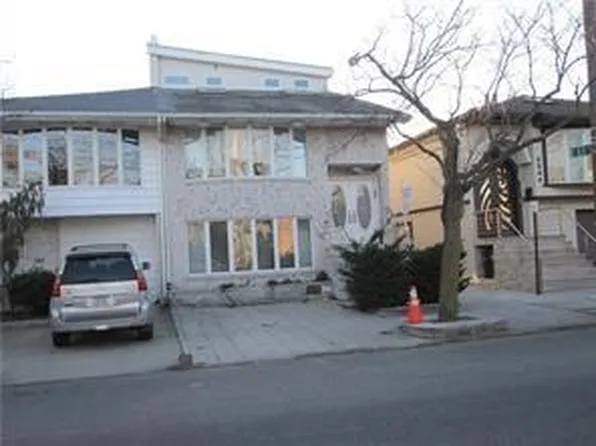2246 National Dr, Brooklyn, NY 11234