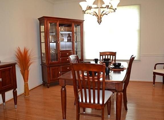 Dining Rm has Hardwood Floor