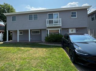 3 Wendell St, Plainview, NY 11803