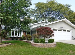 834 Georgean Ln, Schaumburg, IL