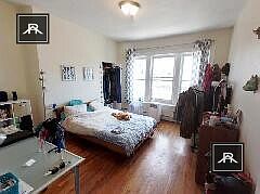 2nd image of 25 Aberdeen St #3