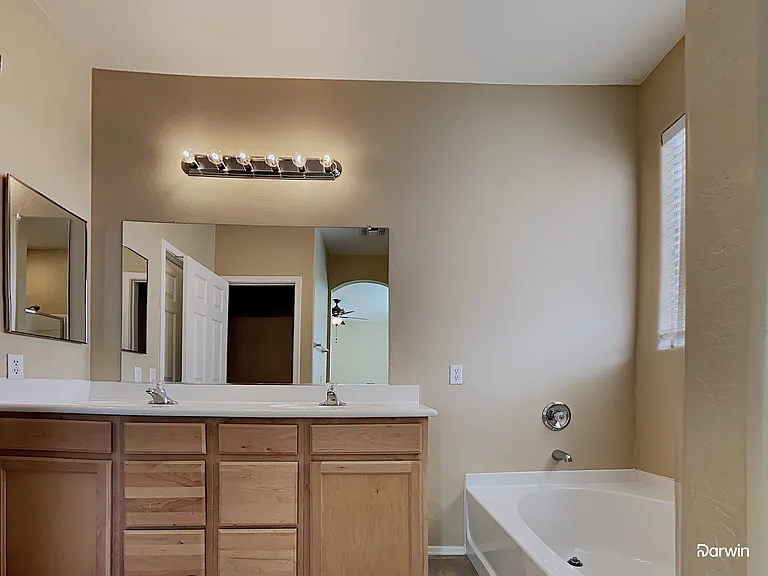 991 E Saddleback Pl — Photo 12