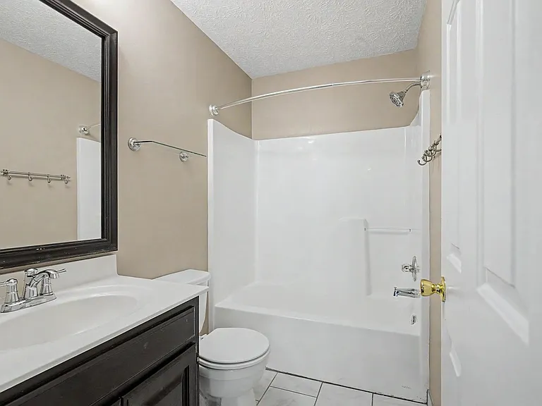 304 Brittania Dr — Photo 15