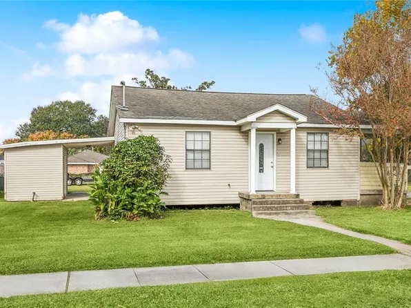 2136 E Beauregard St, Chalmette, LA 70043