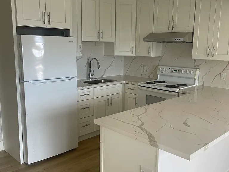 841 Solano Ave #8 — Photo 4