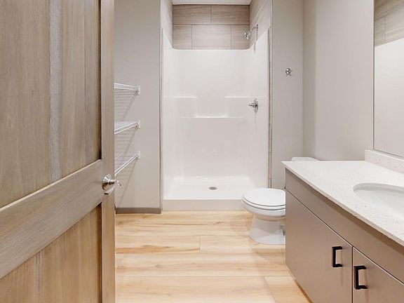 4th image of 621 11th Ave SE APT 1