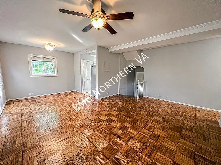 Delightful 1 BR / 1 BA, 1 Level Apartment In Tree Lined Community In Parkfairfax — Photo 4