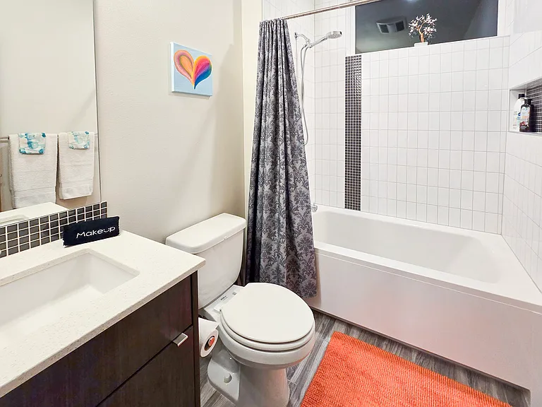 4042 Martin Luther King Jr Way S — Photo 21