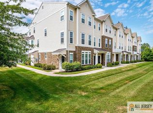 1515 Hudson Cir, Highland Park, NJ 08904