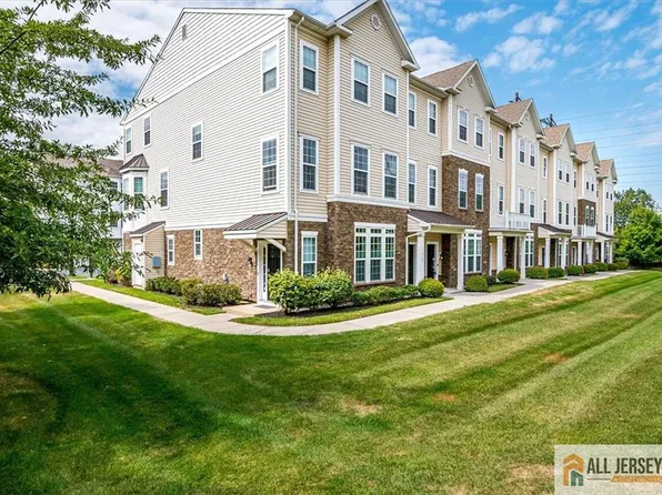 1515 Hudson Cir, Highland Park, NJ 08904