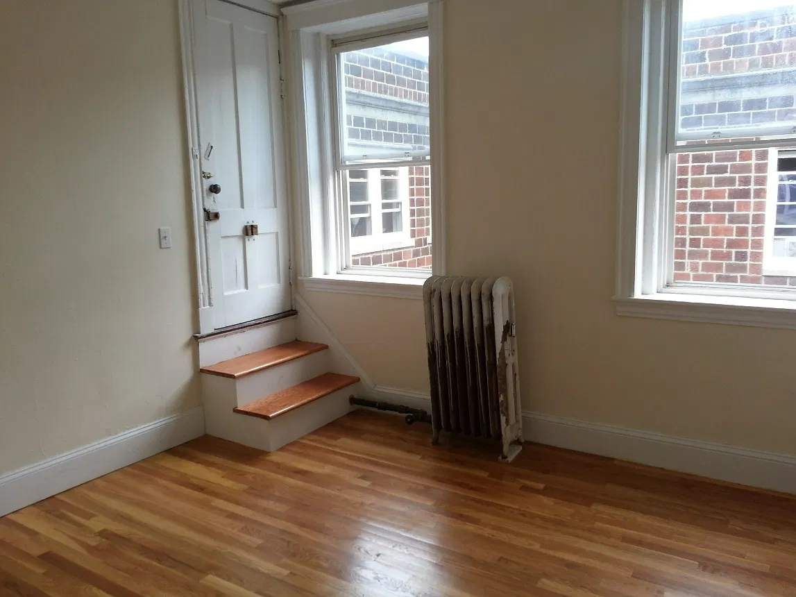 3 bed, 9999 sqft, $4,200 — Photo 3