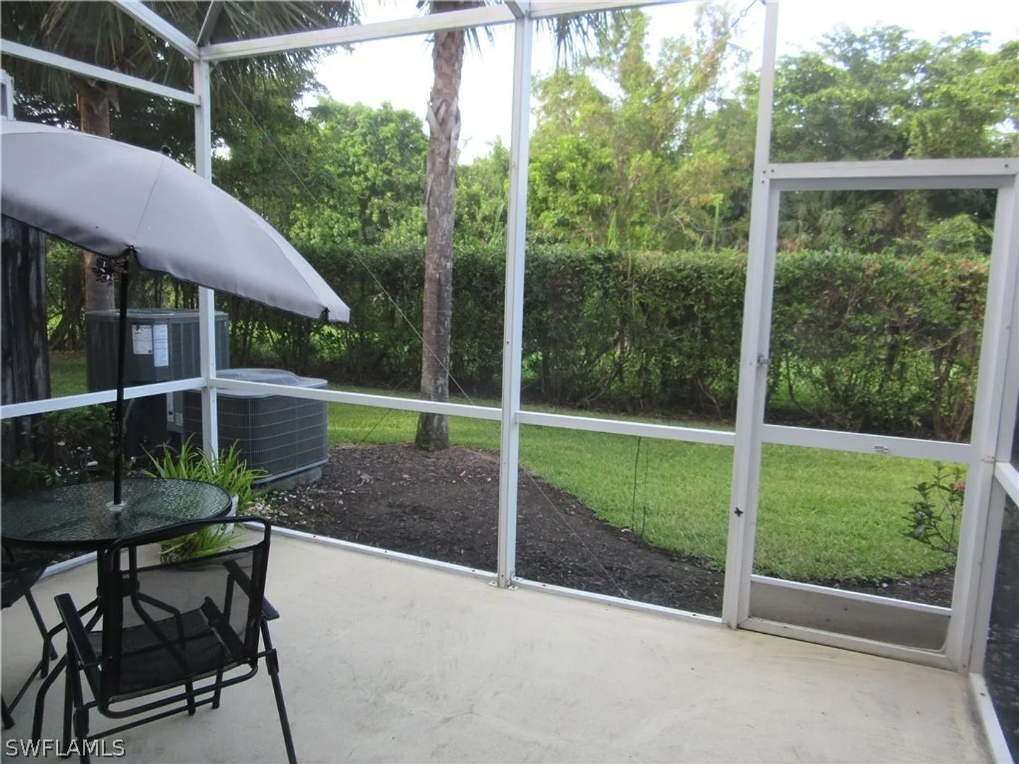 Stylish First-Floor Condo in a Prime Fort Myers Location — Photo 4