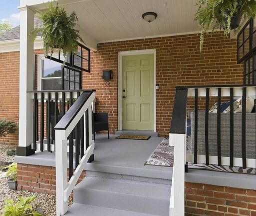 4th image of 5725 Thorndale Ln