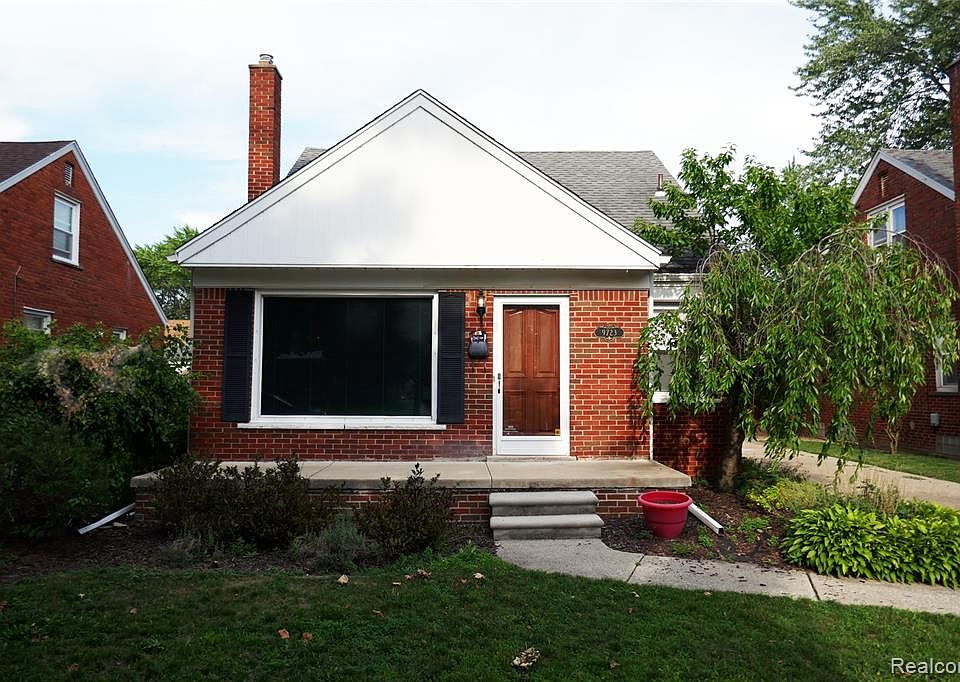 1st image of 9723 Colwell Ave