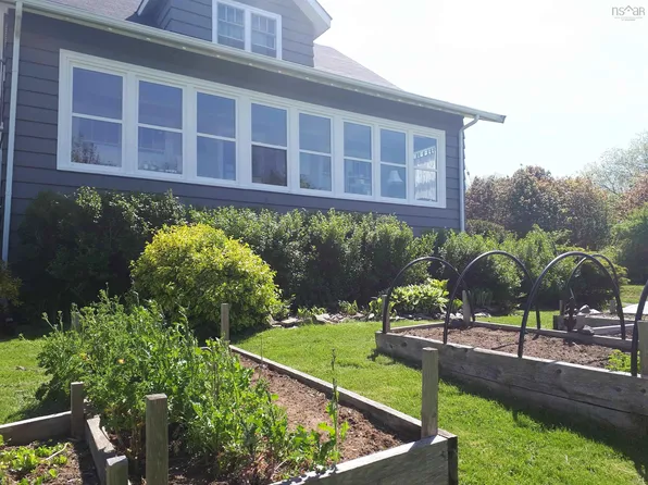 210 King St, Digby, NS B0V 1A0