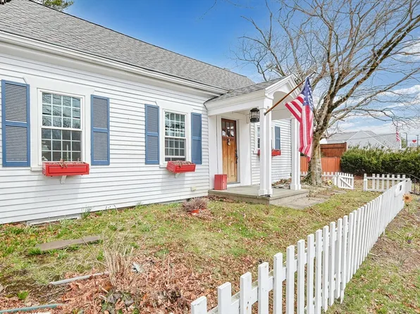 260 State Rd, Dartmouth, MA 02747